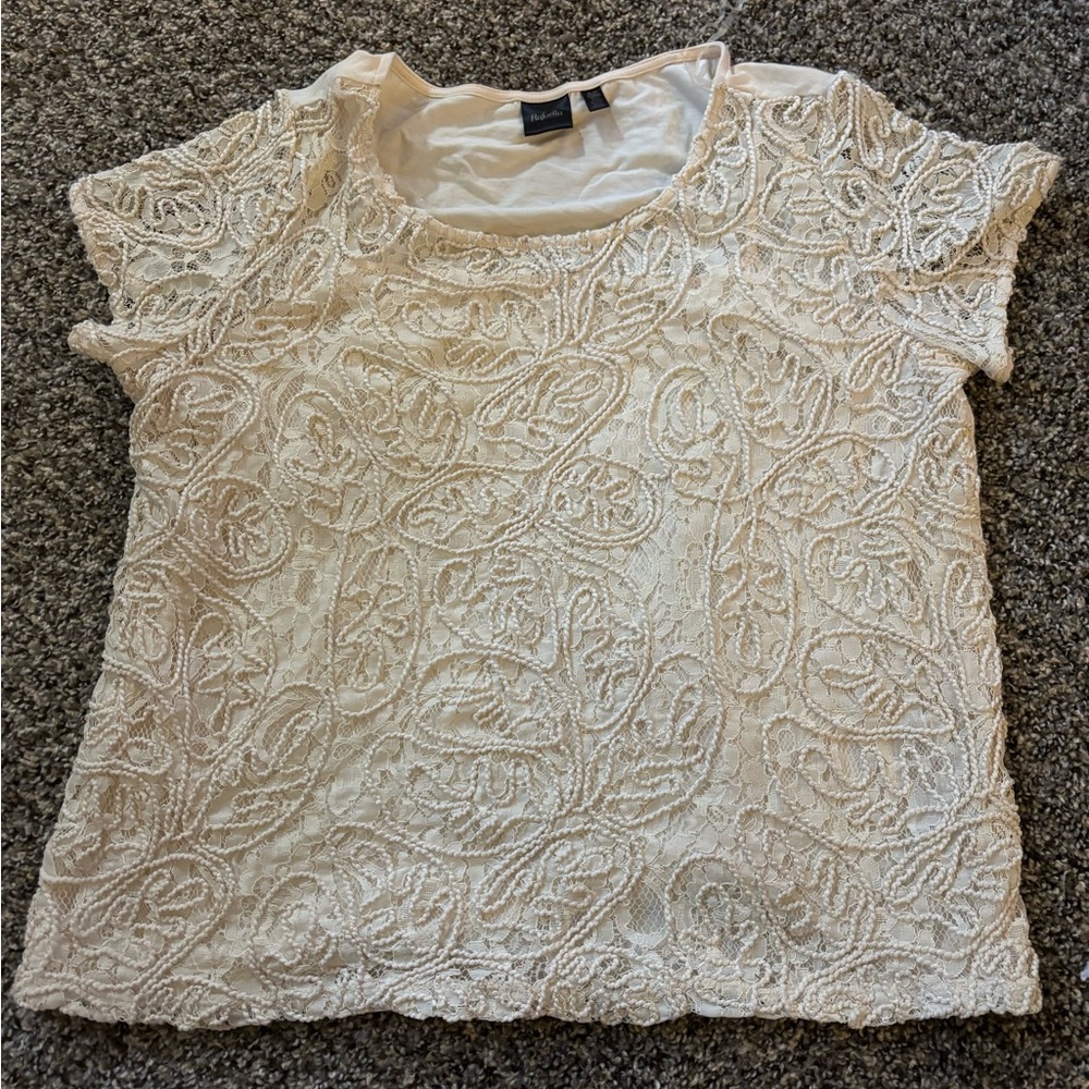 Shirt. Color: Vanilla